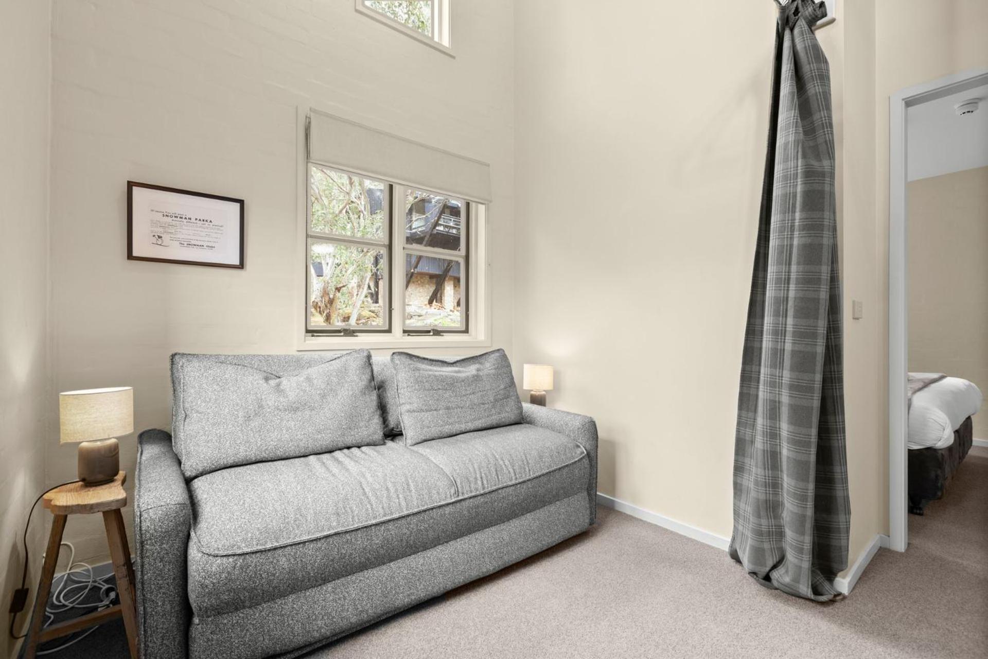 Village Green 2 Bedroom Loft Townhouse With Views Fireplace And Garage Parking Thredbo Luaran gambar